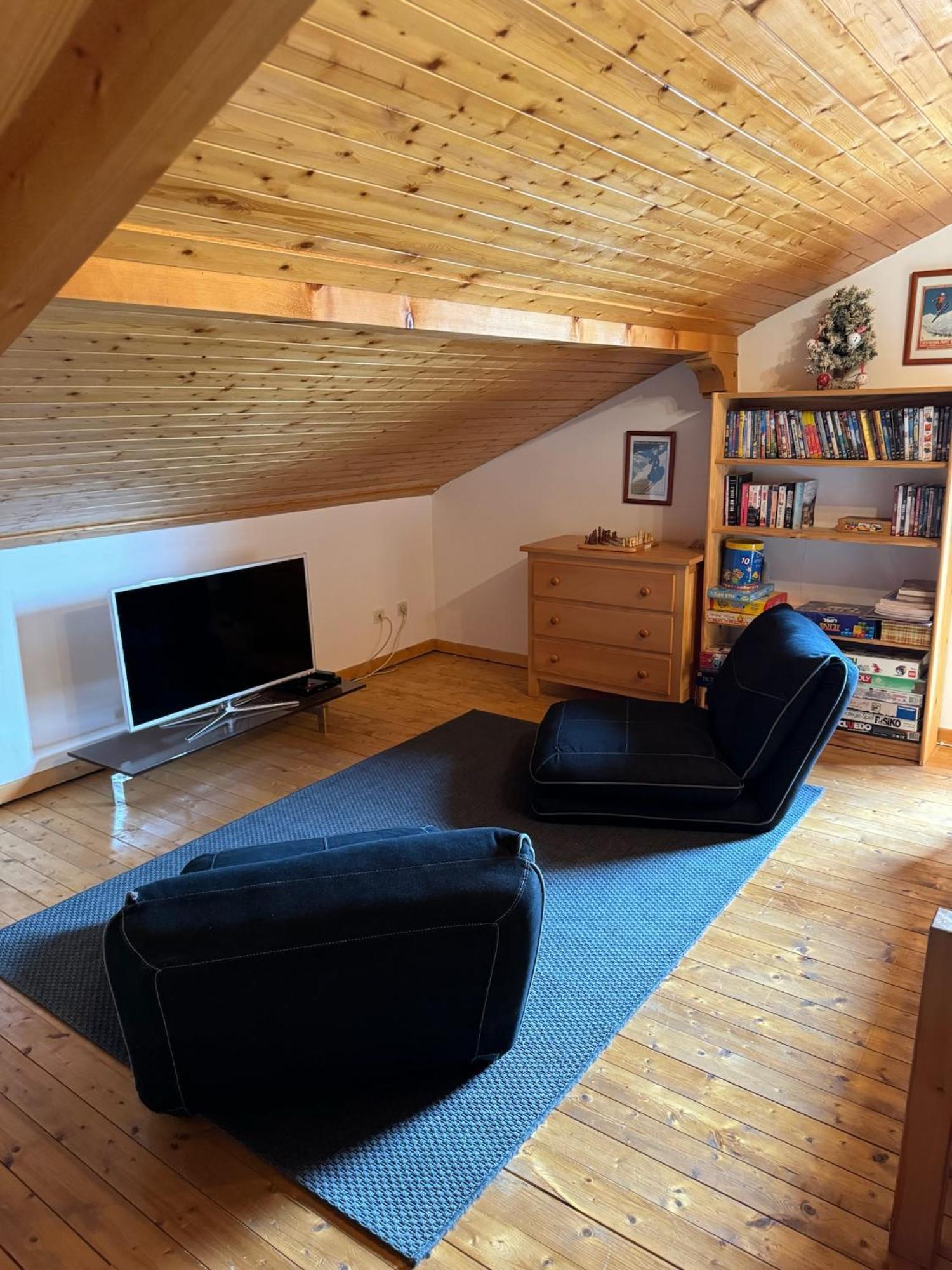 Charming, Cosy Chalet Nestled In A Breathtaking Surrounding With Spectacular, Stunning Mountain Views La Chapelle-d'Abondance Luaran gambar