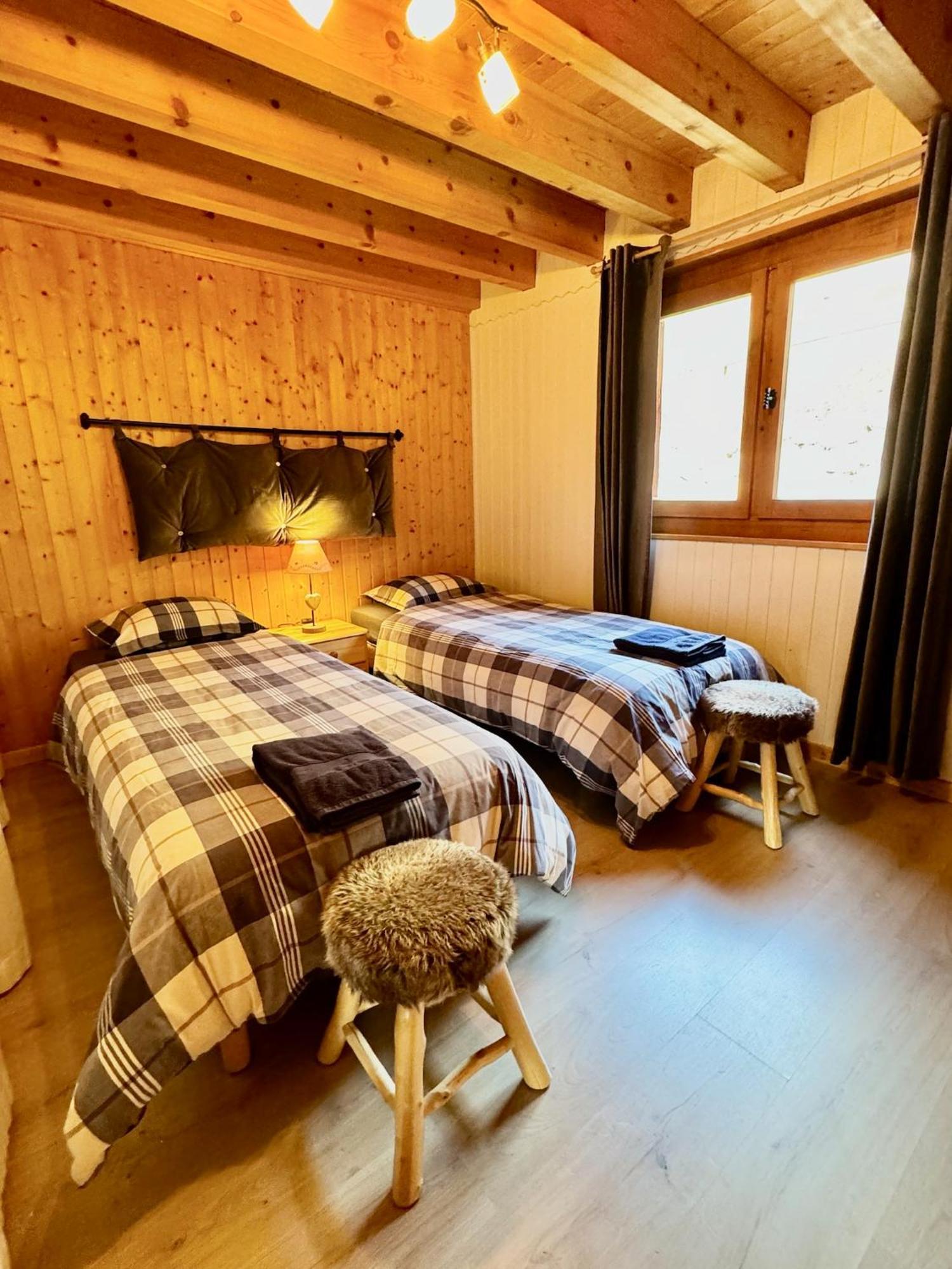 Charming, Cosy Chalet Nestled In A Breathtaking Surrounding With Spectacular, Stunning Mountain Views La Chapelle-d'Abondance Luaran gambar