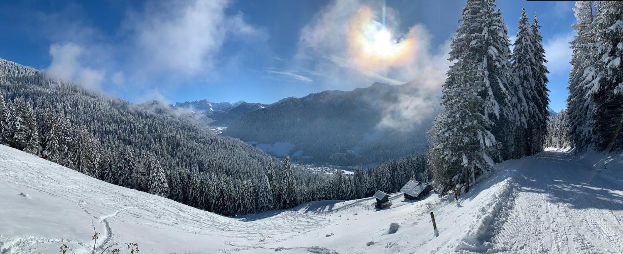 Charming, Cosy Chalet Nestled In A Breathtaking Surrounding With Spectacular, Stunning Mountain Views La Chapelle-d'Abondance Luaran gambar