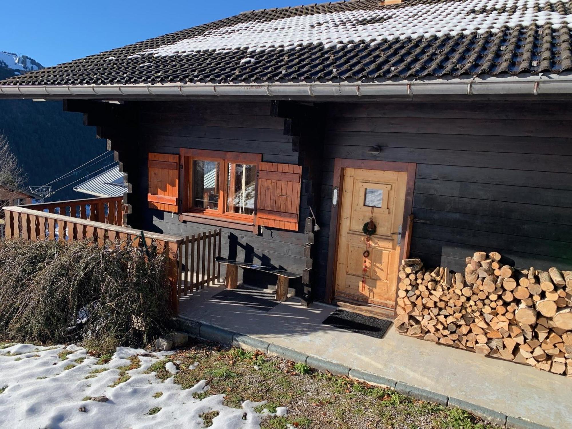 Charming, Cosy Chalet Nestled In A Breathtaking Surrounding With Spectacular, Stunning Mountain Views La Chapelle-d'Abondance Luaran gambar